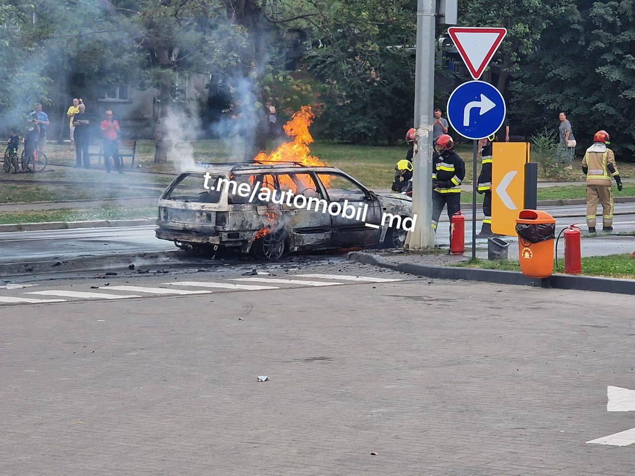 Incendiu automobil